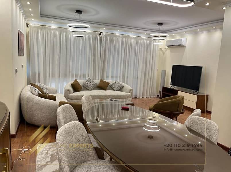 Special apartment for rent in Eastown - Furnished - - Więcej
