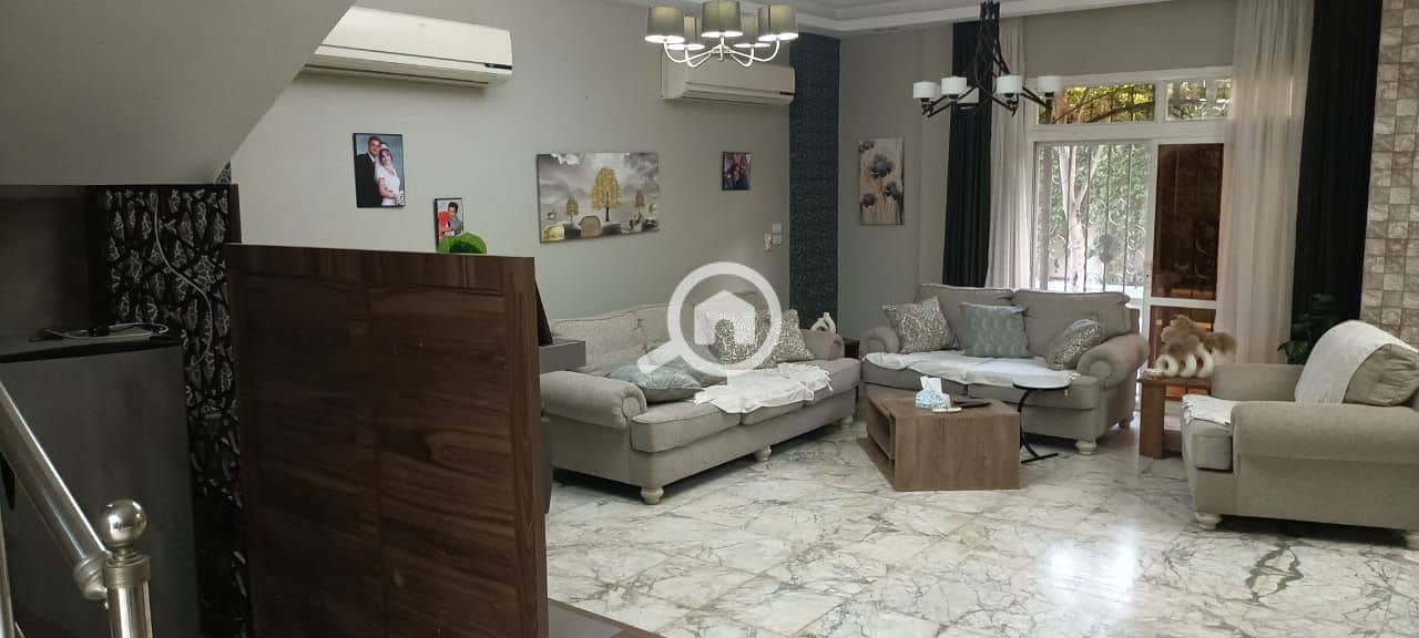 townhouse Corner for sale in Hadayek El Mohandesin Compound Sheikh Zayed prime location – pohled 3
