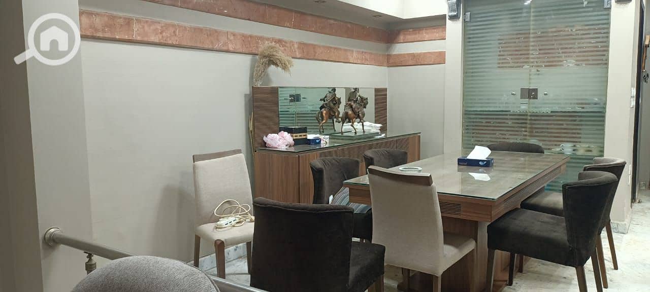 townhouse Corner for sale in Hadayek El Mohandesin Compound Sheikh Zayed prime location – pohled 4