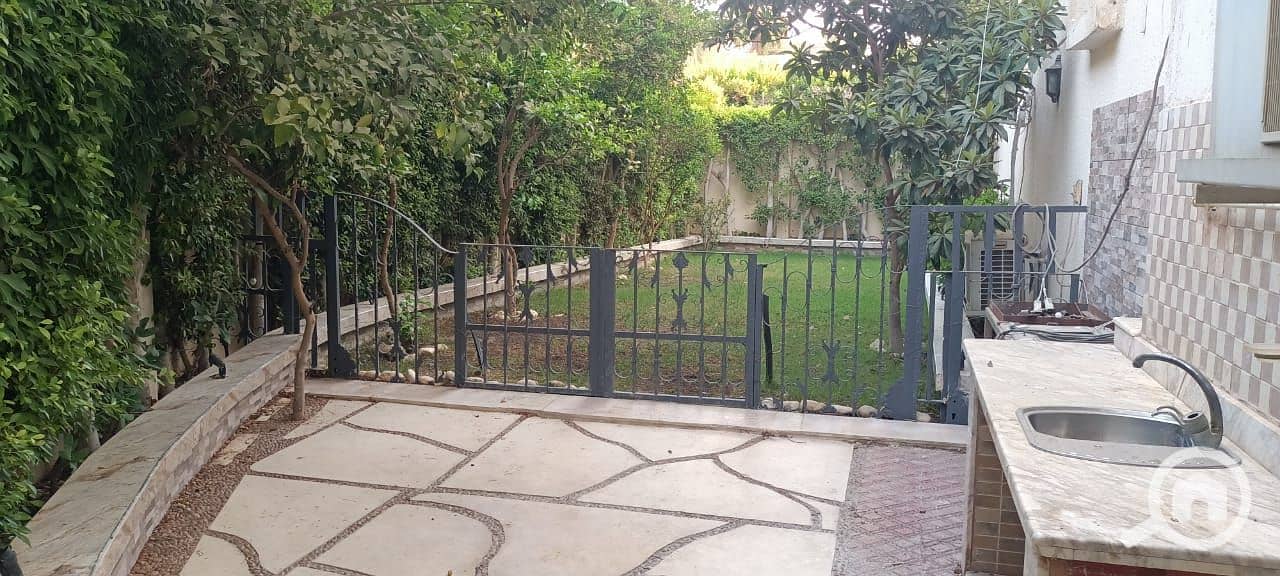 townhouse Corner for sale in Hadayek El Mohandesin Compound Sheikh Zayed prime location – pohled 5