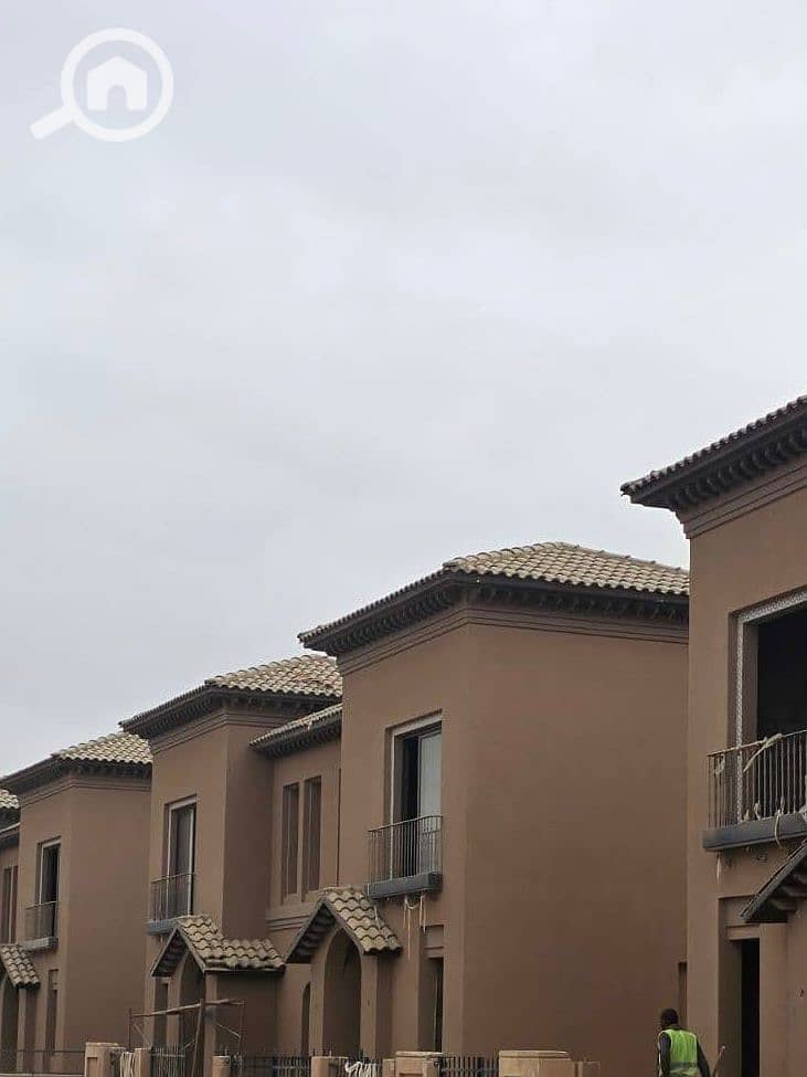 prime view ready to move town house for sale in Village West Sheikh Zayed - Ansicht 2