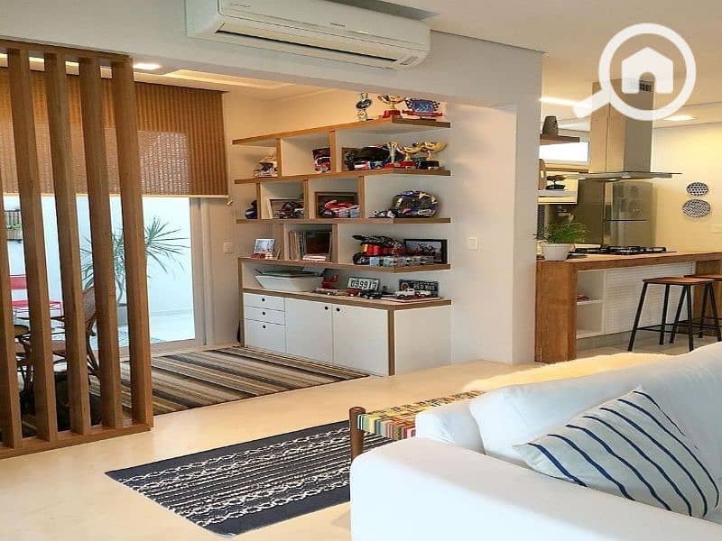 Studio apartment in front of the Oasis Hotel for sale, currently renting for $150 per day. A great deal with a 35% deposit and the cheapest monthly i - Bild 2