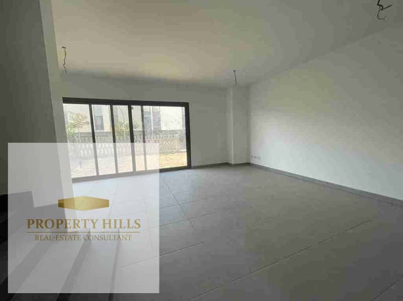 Duplex with two floors, garden, and private pool for sale in the compound La Merada - Ansicht 4