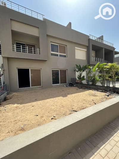 تاون هاوس 4 غرف نوم للبيع في الشيخ زايد، الجيزة - 461431156_1268718331114703_3862903448428446393_n. jpg