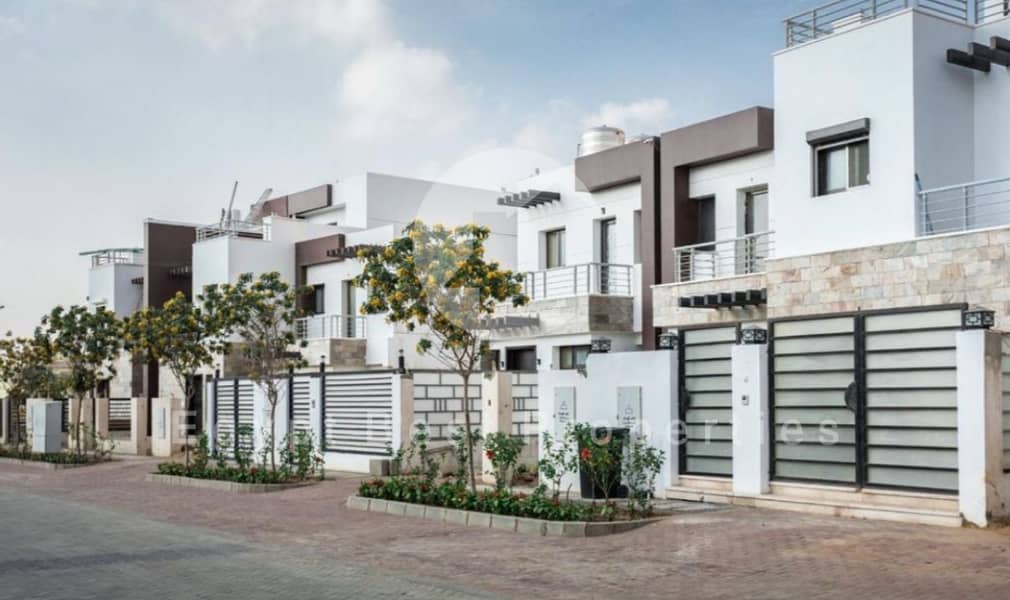 8 Townhouse_town_middle_. png