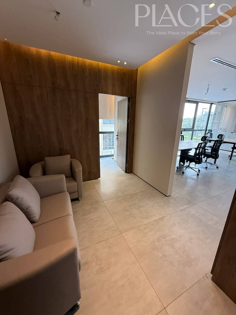 An ideal headquarters for your business success! A high-end administrative office with premium finishes, located in Mivida, measuring 135 square meter – pohled 5