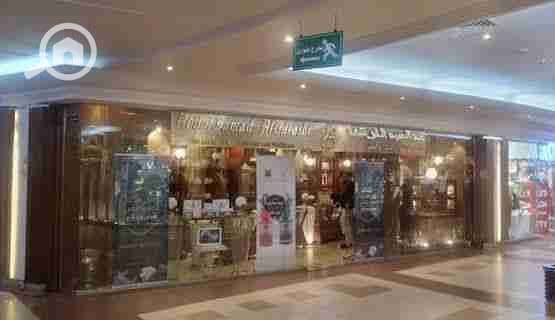 Store for sale in Four Seasons San Stefano 36, suitable for all purposes. - Ansicht 4