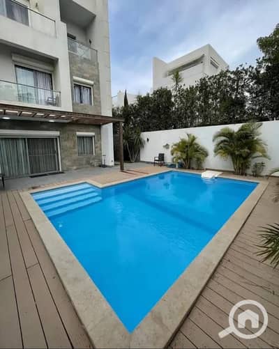 5 Bedroom Villa for Sale in Sheikh Zayed, Giza - 8a0b109d-2b0a-4dbe-8fd8-7b44f4f3ef28. jpg