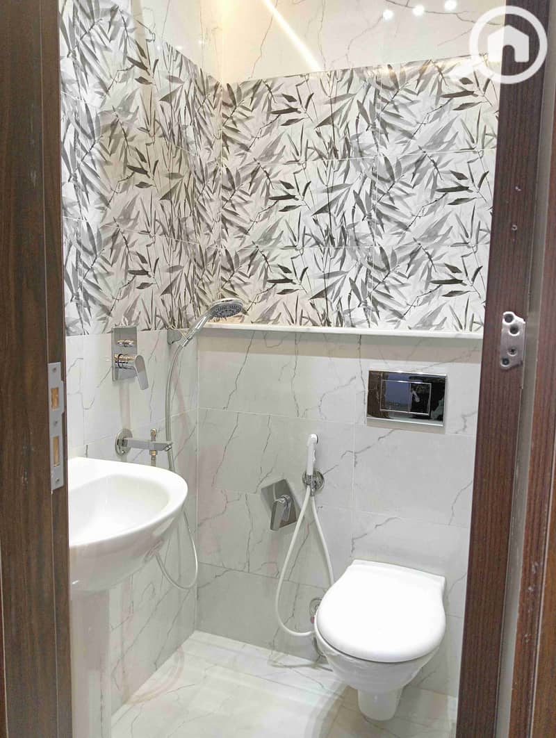 Administrative Office in Al Haram Main Street - Ultra Modern - 1st Floor, 5 Rooms - Ansicht 4