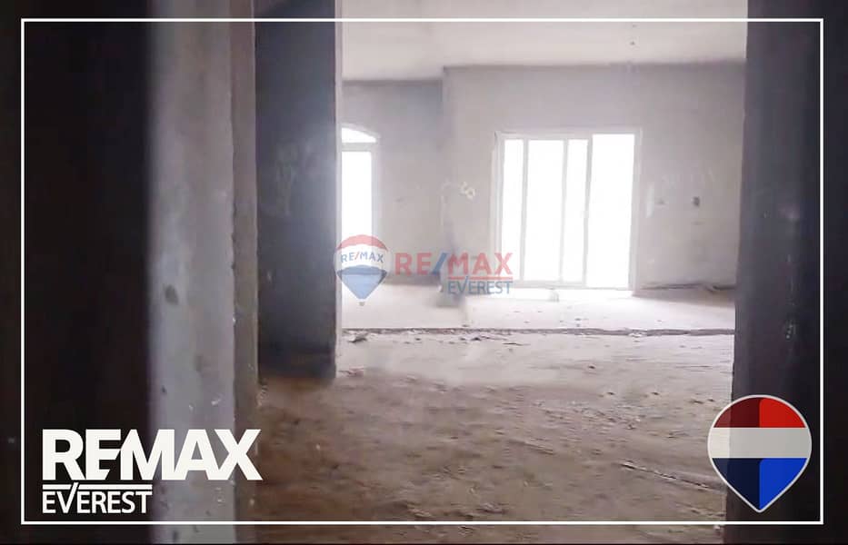 Villa for Sale in Garden City Compound - Mehr