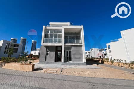 فیلا 5 غرف نوم للبيع في الساحل الشمالي، مطروح - 01. jpg