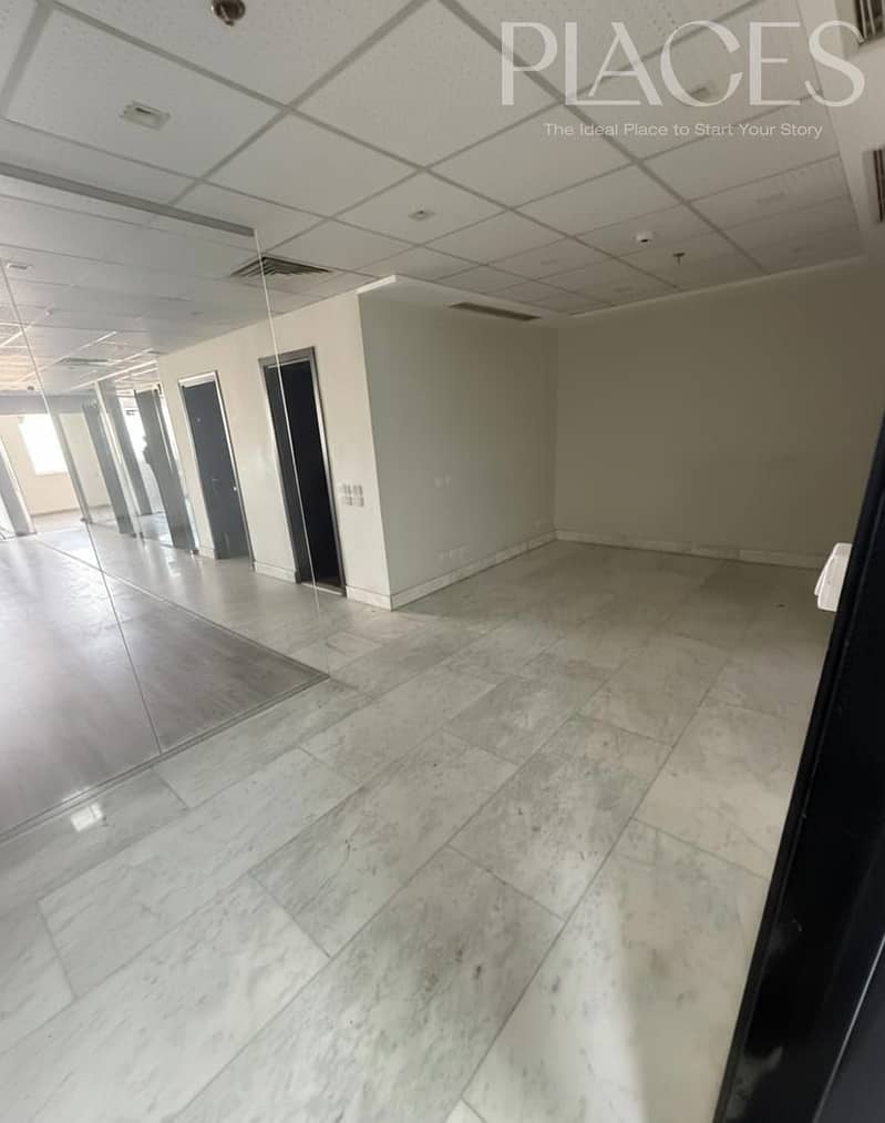 Fully finished office space for rent in a corporate office building in Downtown, 117 square meters, prime location - Vista 3