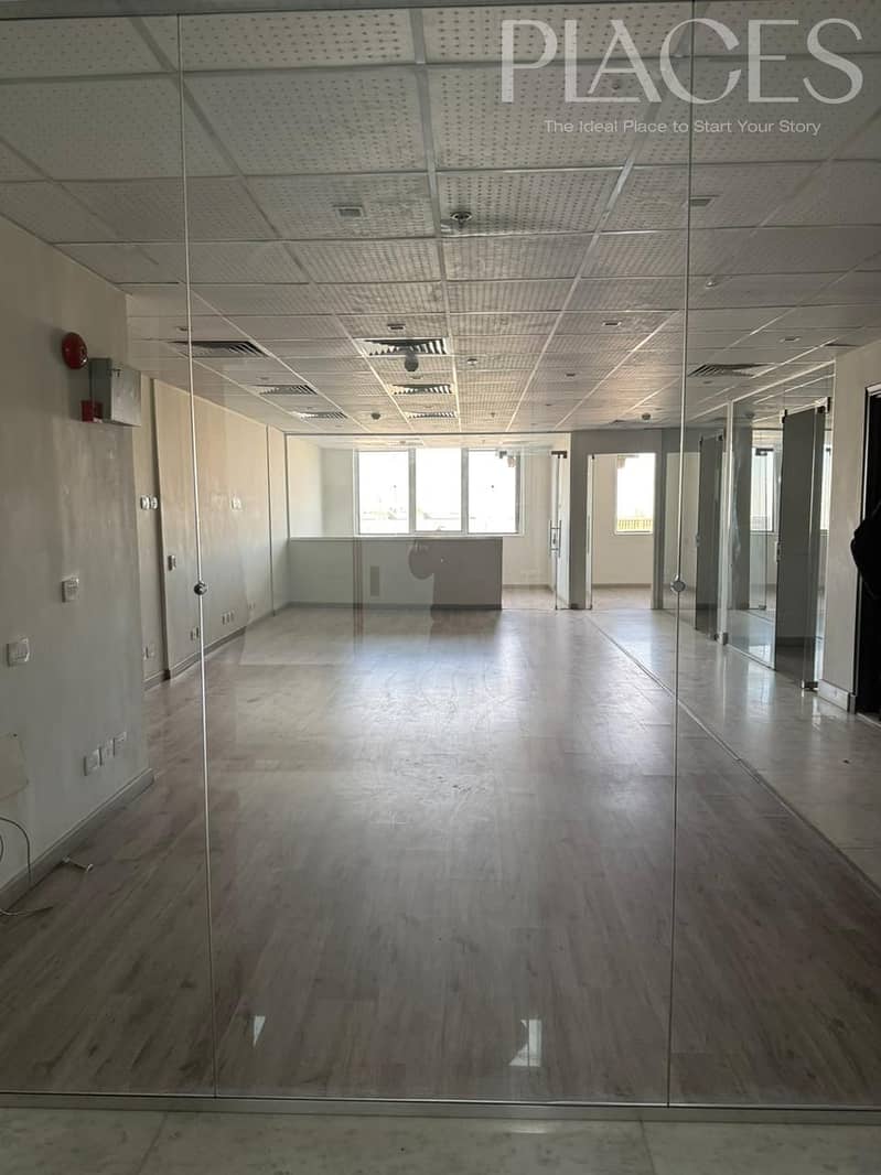 Fully finished office space for rent in a corporate office building in Downtown, 117 square meters, prime location - Vista 5