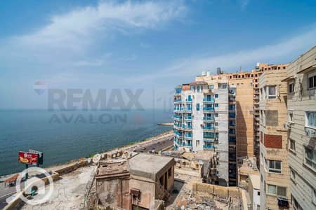 فلیٹ 4 غرف نوم للبيع في كامب شيزار، الإسكندرية - 1. jpg