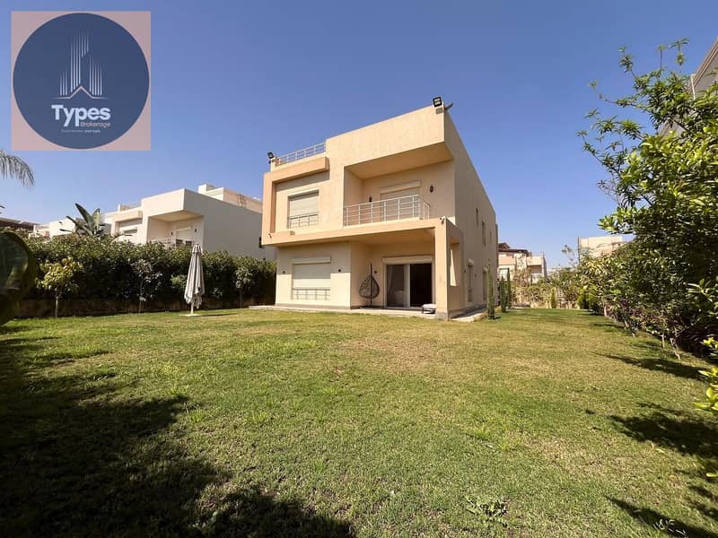 For sale: Standalone villa, corner lot, huge land area 500m², finished, prime location - Mehr