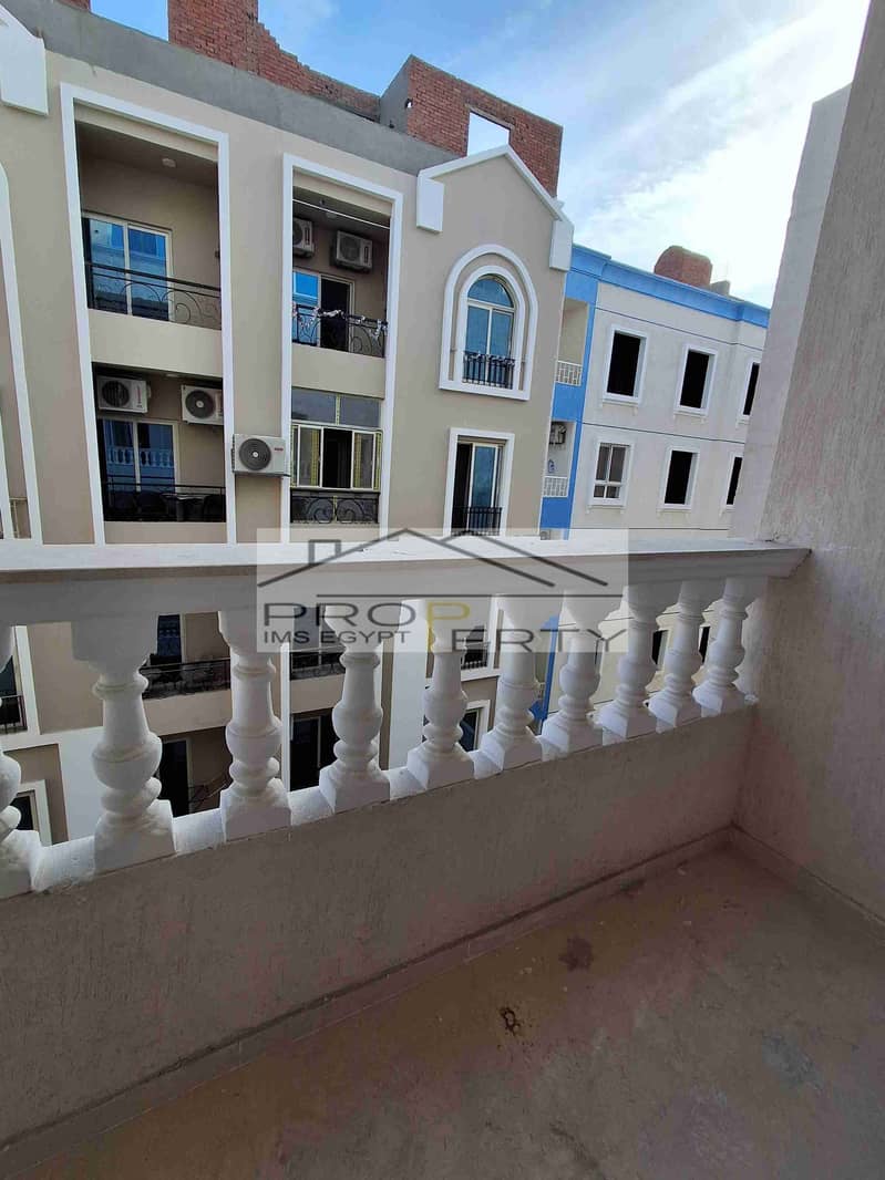 1000198740. jpg 1000198740. jpg