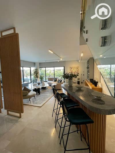 6 Bedroom Villa for Sale in Sheikh Zayed, Giza - b0c7dbe8-cf2e-460f-a6b0-d42bd4992e91. jpg