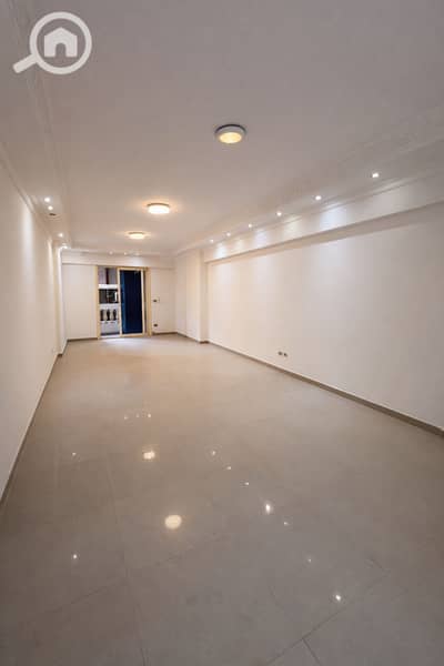 مکتب  للايجار في لوران، الإسكندرية - 4A1D8542-5EA7-4744-8CA9-BE3809E08AA6. png