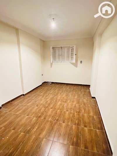 مکتب  للايجار في لوران، الإسكندرية - IMG_8047. jpeg