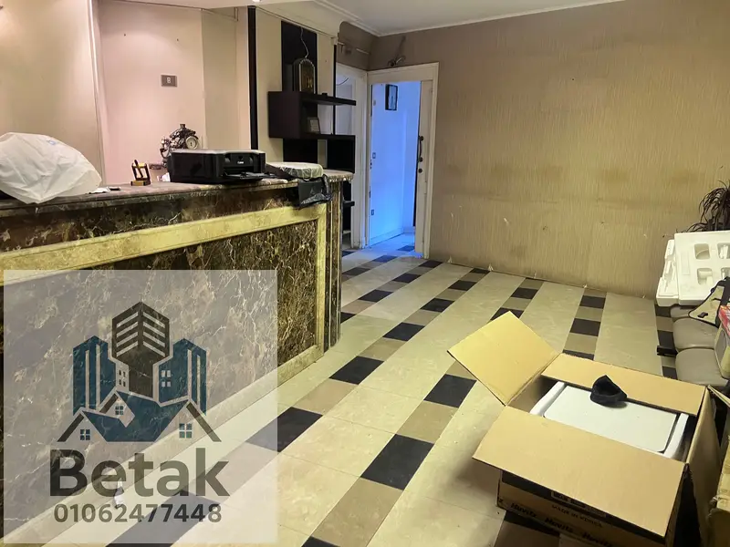 Clinic for sale 80m on بورسعيد main street Cleopatra consisting of two rooms and a hall with a private entrance and a large sign on بورسعيد street Cleopatra area. - Vista 3