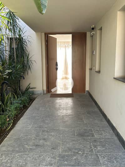 5 Bedroom Villa for Sale in Sheikh Zayed, Giza - 623054597_122154458330934467_8333296469888230594_n. jpg