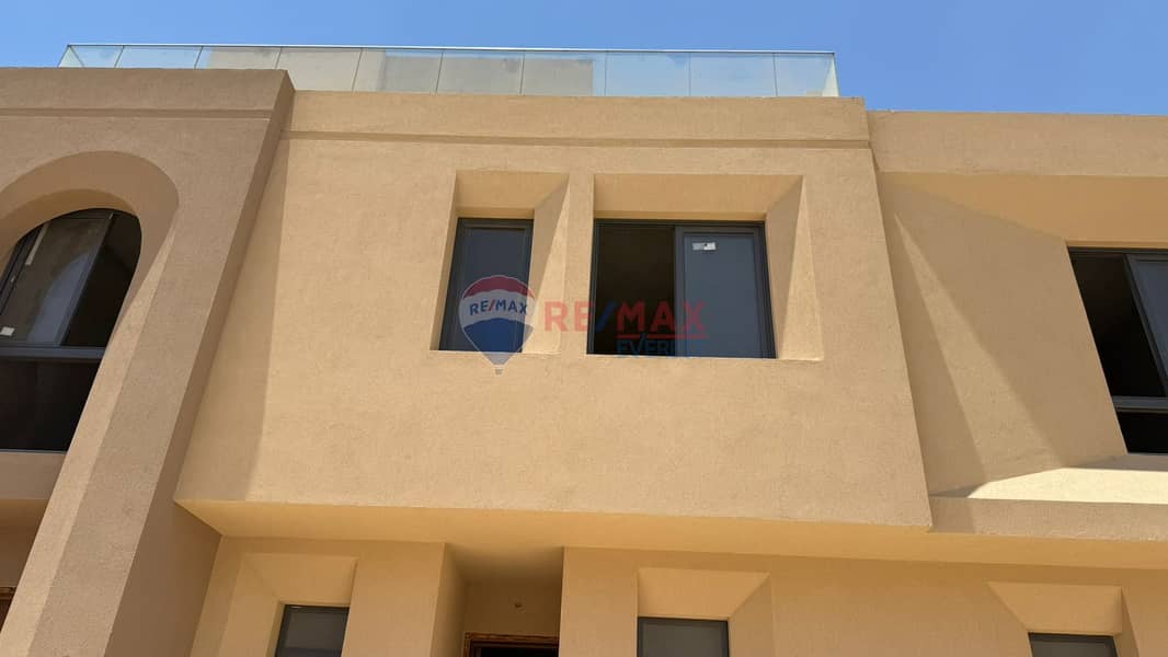 Townhouse Middle for Sale | VYE – SODIC | Ready to Move - Widok 4
