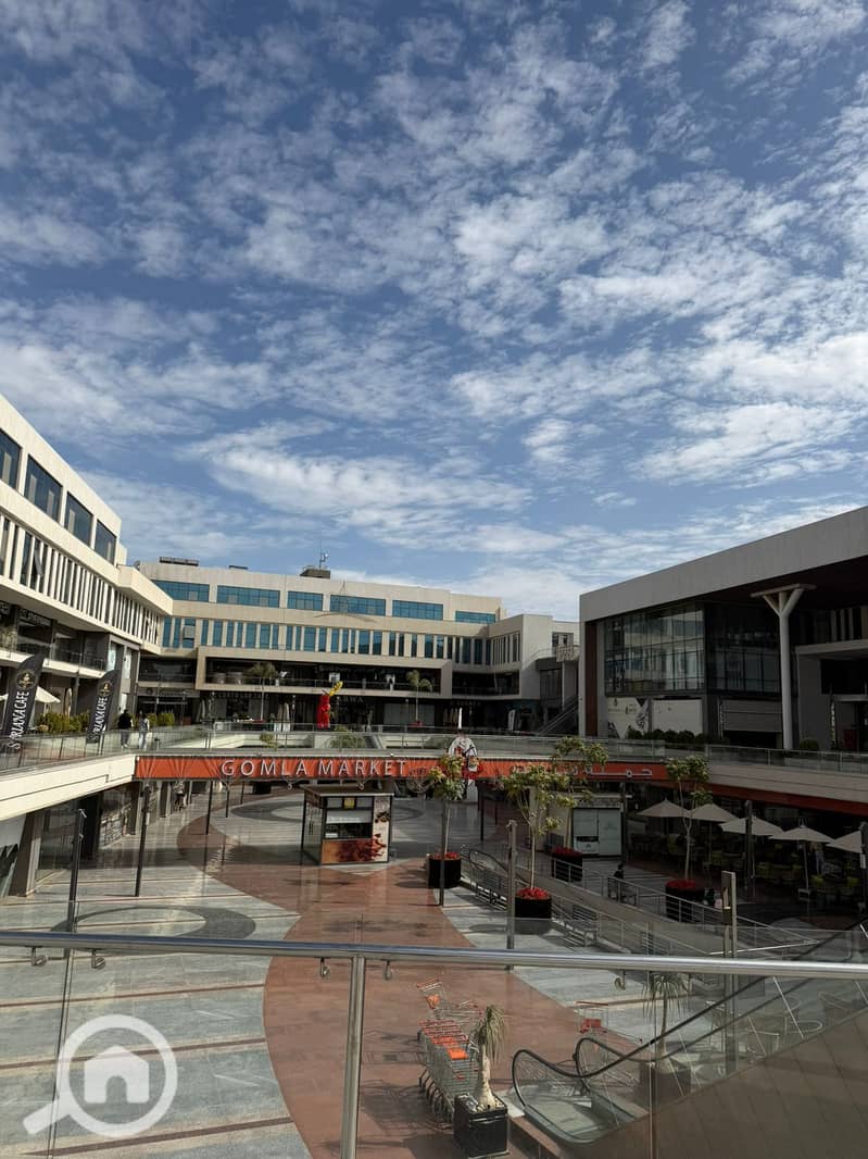 Largest retail space for immediate delivery at West Gate Mall in a prime location in 6th of October City. - Widok 2