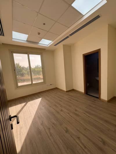 مکتب  للايجار في القاهرة الجديدة، القاهرة - 3b80b025-dd4c-4737-b1cf-3cce0b74ef3a. jpg