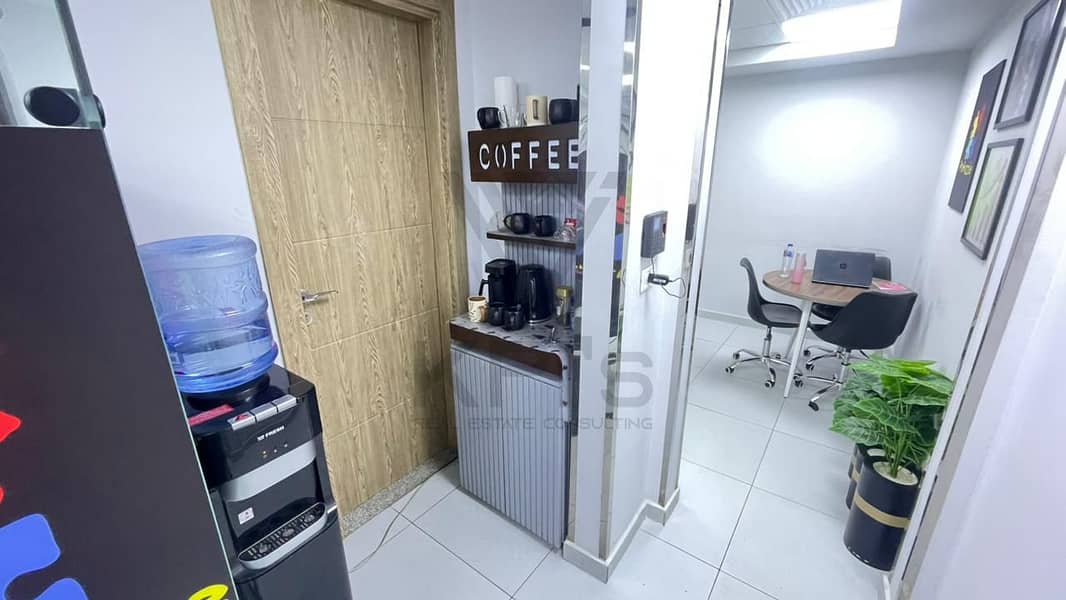 Resale office RTM On North 90Street fully finished In Business Plus - Więcej