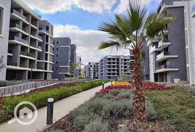 Penthouse for sale in the Sun Capital compound in the tourist capital next to the Egyptian Museum and the Faiyum Road and the Wahat Road. 4 rooms, immediate delivery, full installments at half the company's price. - Ansicht 6