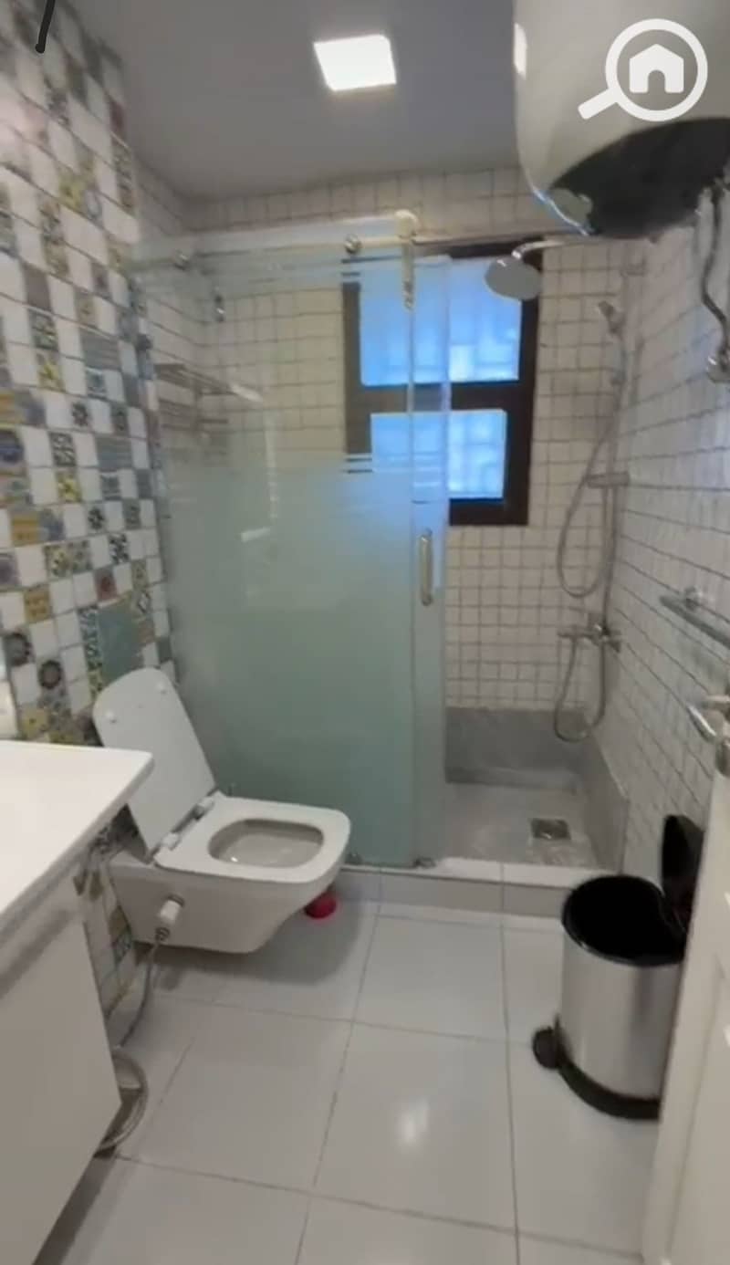 4 1000830647. jpg