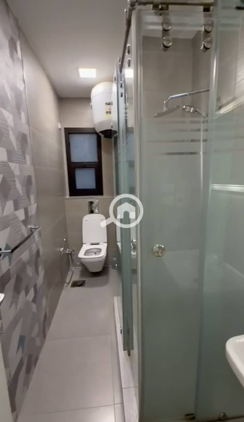 8 1000830641. jpg
