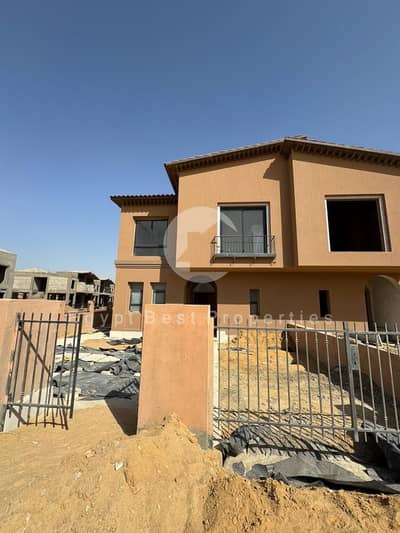 تاون هاوس 4 غرف نوم للبيع في الشيخ زايد، الجيزة - village west. jpg