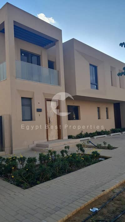 3 Bedroom Townhouse for Sale in Sheikh Zayed, Giza - 22a4a559-3cff-4bac-92a4-06766c6d75dc. jpg