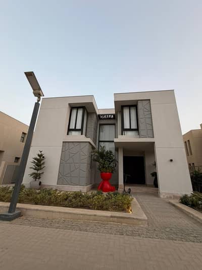 4 Bedroom Villa for Sale in 6th of October, Giza - photo_1_2026-03-04_13-37-18. jpg