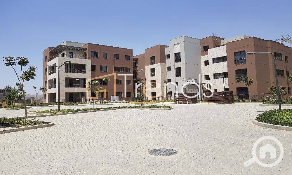 Administrative Office for Sale in Marakez Mindhaus Strip (New Cairo) !! corner and prime location - Ansicht 5