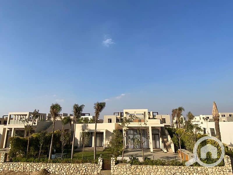 12 WhatsApp Image 2022-10-10 at 6.19. 35 PM (1). jpg