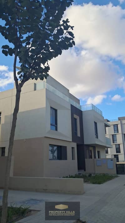 3 Bedroom Townhouse for Sale in Sheikh Zayed, Giza - 0bfeb00b-ce2d-435d-9914-8ceb33df2247. jpeg