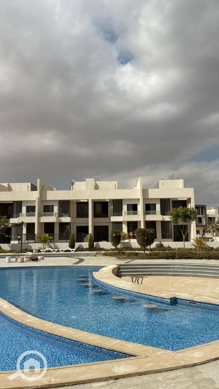 Townhouse corner for sale in a prime location with a landscape view inside Lake West Compound, ready to move in front of Beverly Hills, Sheikh Zayed – pohled 3