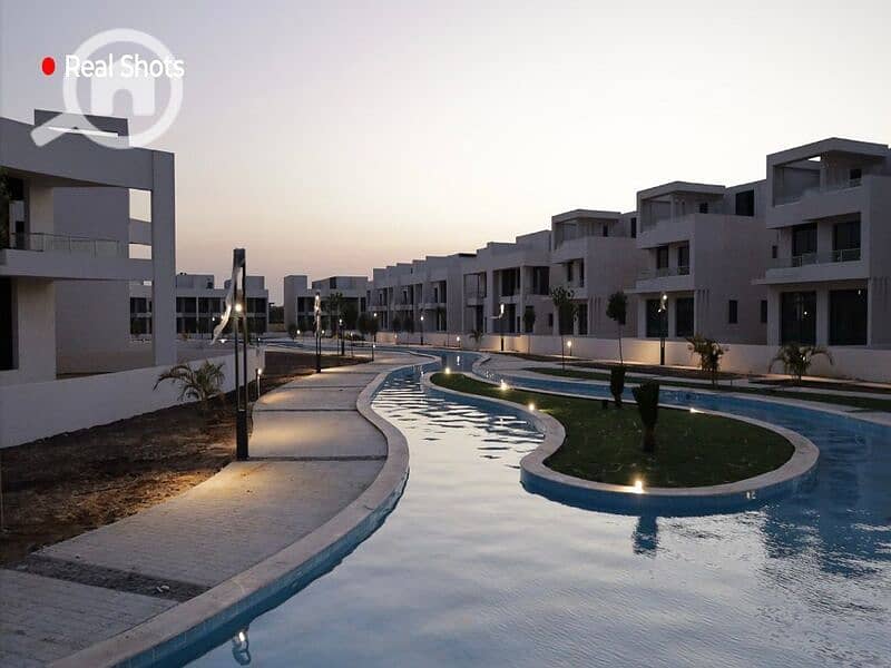 Townhouse corner for sale in a prime location with a landscape view inside Lake West Compound, ready to move in front of Beverly Hills, Sheikh Zayed – pohled 4