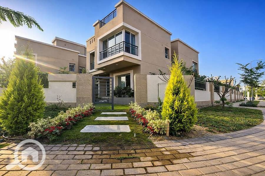 From the owner: A great villa for sale with immediate delivery in Taj City | Fifth Settlement - Mivida - Widok 3
