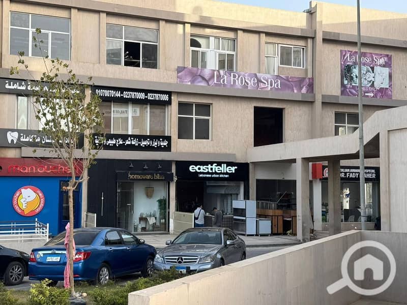 ready to move Front-facing shop for sale in Al Karma 4, Sheikh Zayed, near Beverly Hills – pohled 4