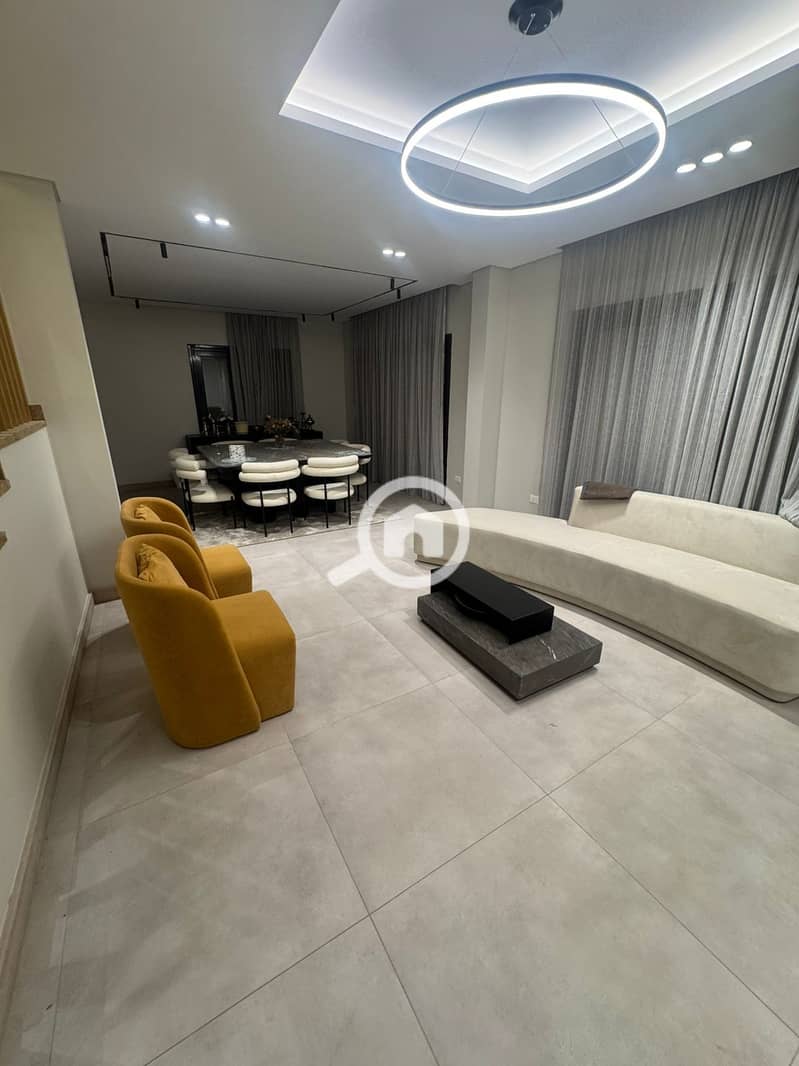 Fully Furnished Luxury Villa for Sale in Uptown Cairo, Mokattam – Premium Finishing & Prime Location - Ansicht 5