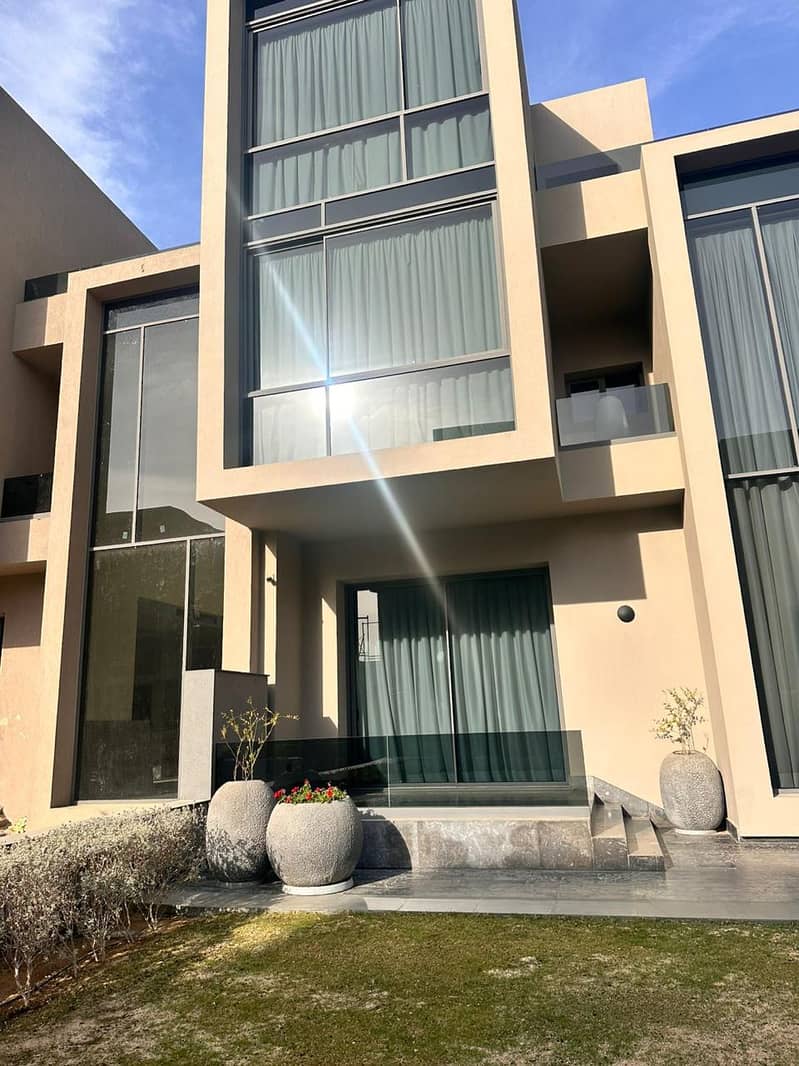 Last town house in waterway fully finished totsl price 26000.000 - Aanzicht 2
