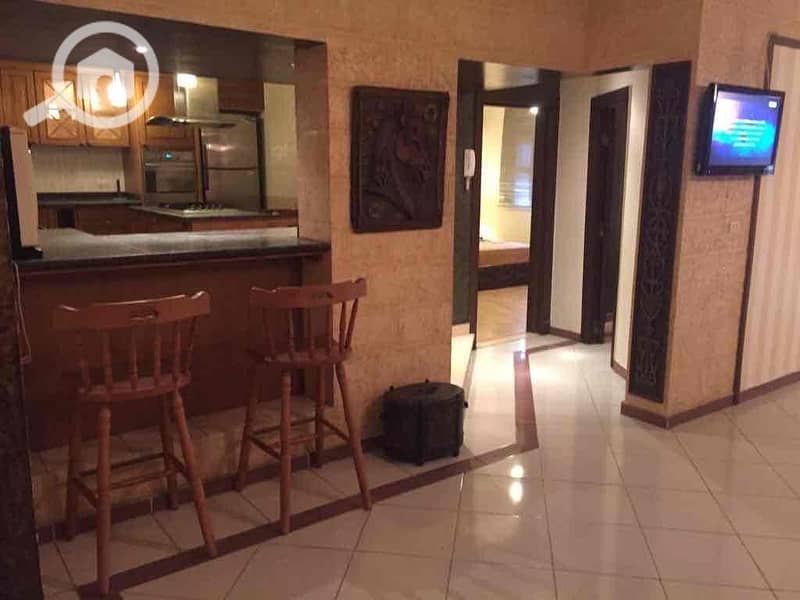 4 069c7c65-5530-4781-b15d-4e1907a40363. jpg