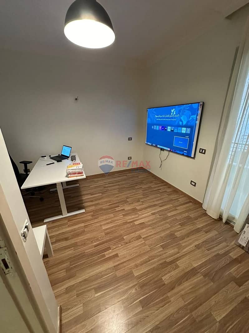 8 8. jpeg