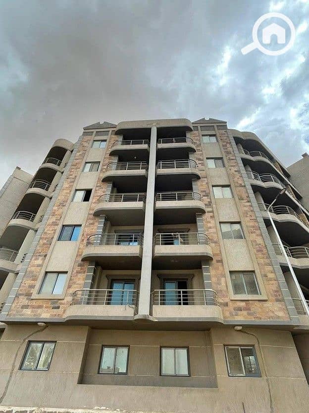 The apartment is ready for immediate delivery It’s in a fully serviced compound, fully constructed and prepared, which means you can visit and insp - Mehr