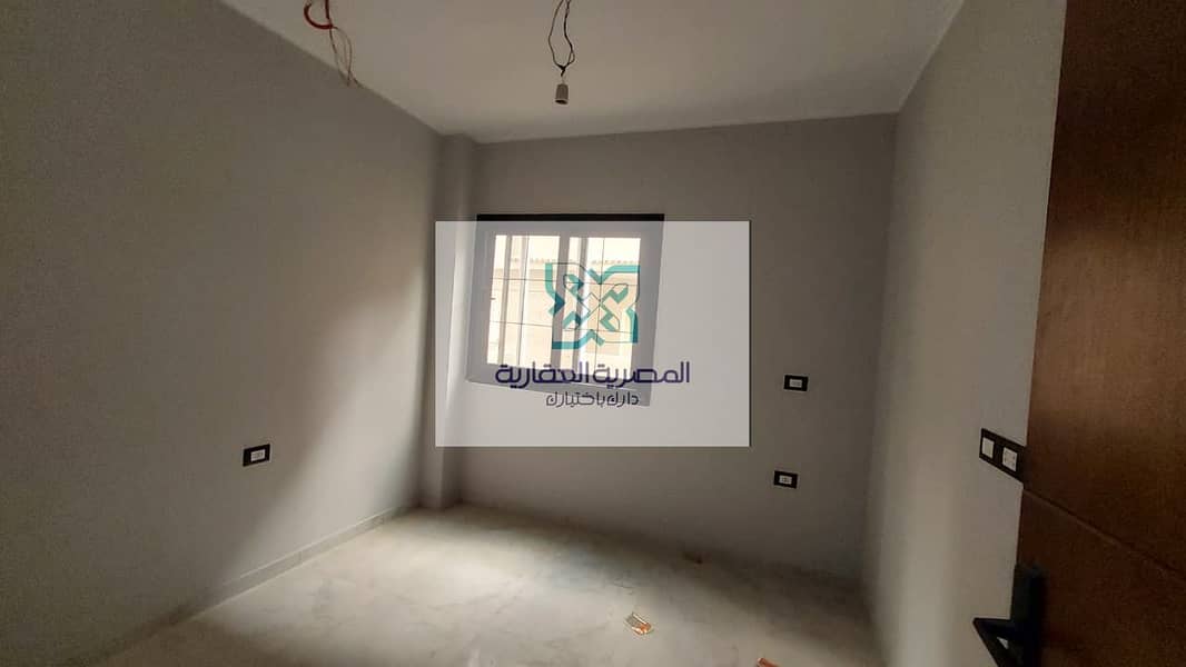 Apartment for rent, first occupancy, Al-Miraj Al-Alawi behind Carrefour and the ring road, near the school complex close to the service area, side of the 3rd floor, elevator is being operated, 3 rooms. - Mehr