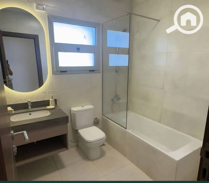 For sale fully finished garden apartment ready to move in new zayed very prime location - Więcej