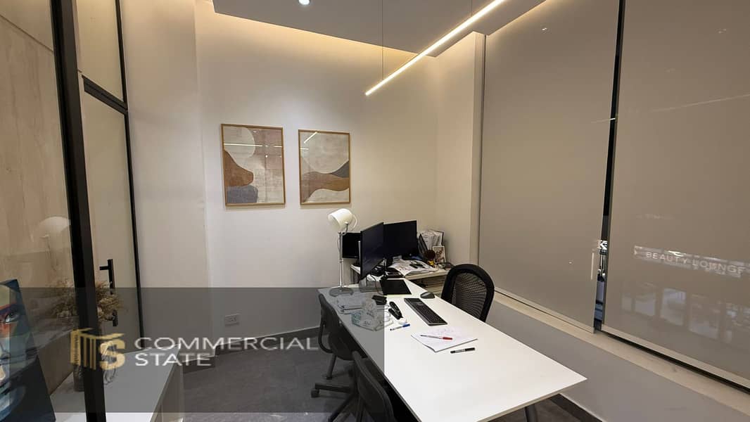 Finished Office at Agora for Rent- New Cairo - Więcej